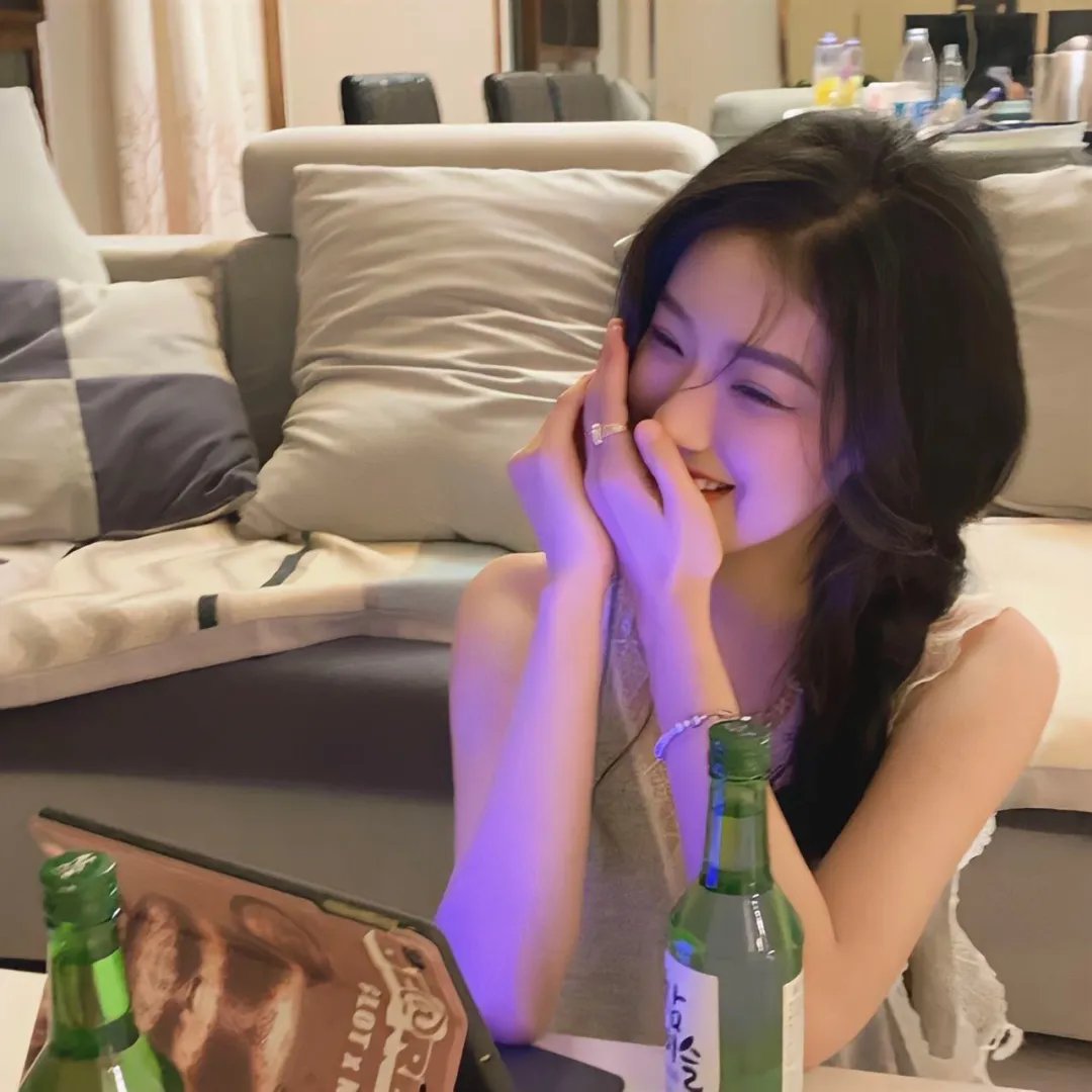 签约艺人拖欠片酬，深夜内幕曝光，同行集体沉默